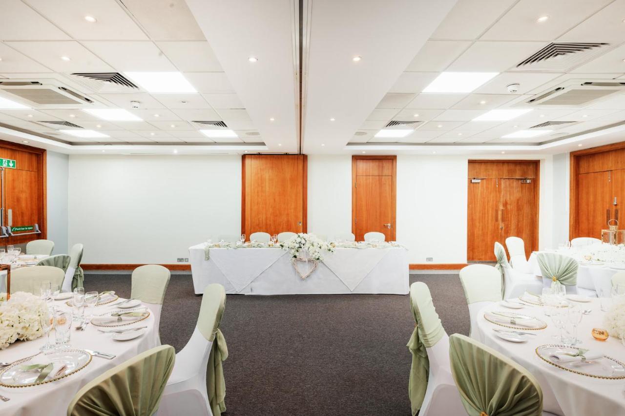 Holiday Inn Rochester-Chatham By Ihg Exterior foto